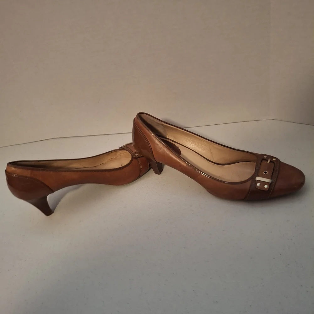 Cole Haan Womens Brown Leather Buckle Kitten Heel Pumps Brown Almond Toe‎ Shoes